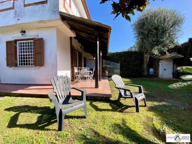Villa Indipendente in vendita a Sabaudia, Lazio