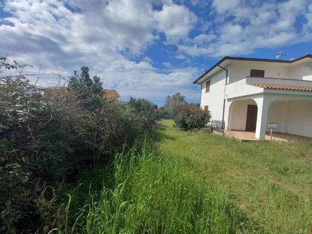 Villa Indipendente in vendita a Punta di Sabaudia, Sabaudia