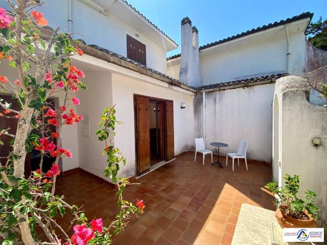 Villa Indipendente in vendita a Sabaudia, Lazio