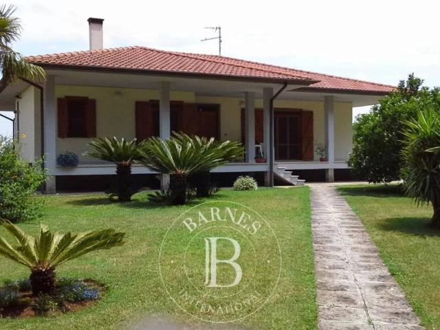 Villa Indipendente in vendita a Sabaudia, Lazio