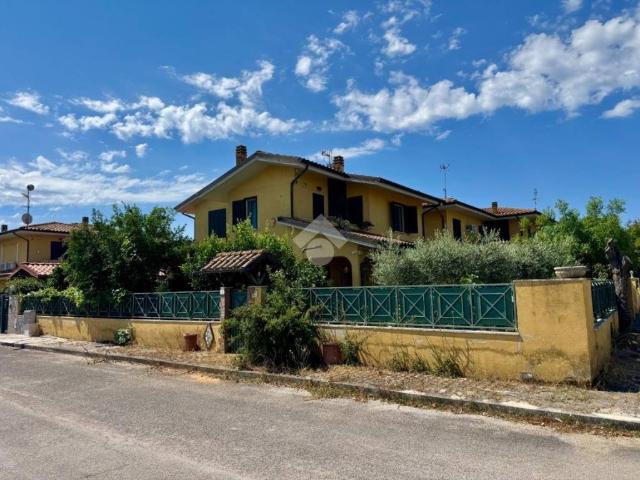 Villa Indipendente in vendita a Sabaudia, Lazio