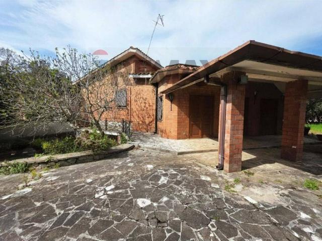 Villa Indipendente in vendita a Sabaudia, Lazio