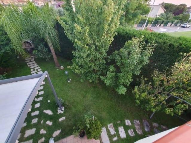 Villa Indipendente in vendita a Sabaudia, Lazio