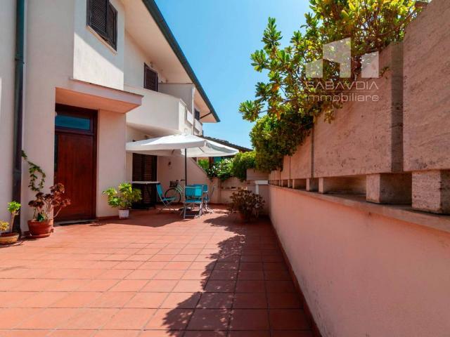 Villa Indipendente in vendita a Sabaudia, Lazio