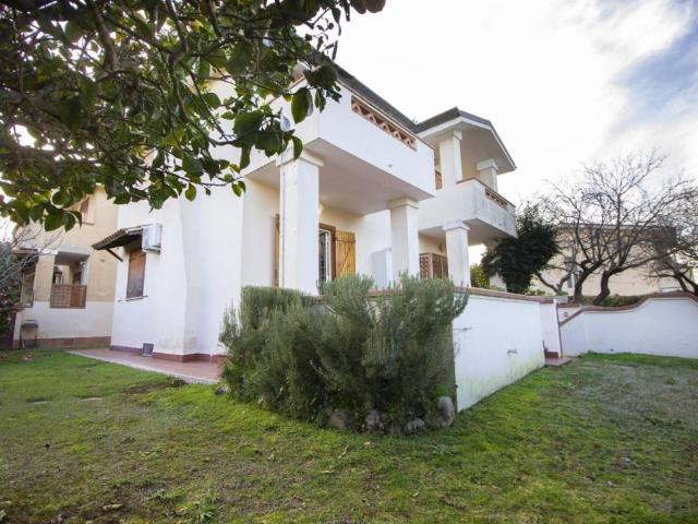 Villa Indipendente in vendita a Sabaudia, Lazio