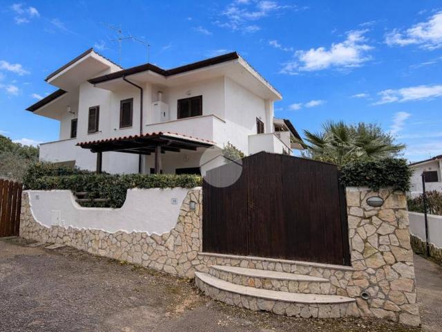 Villa Indipendente in vendita a Sabaudia, Lazio
