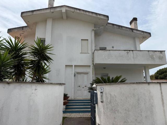 Villa Indipendente in vendita a Sabaudia, Lazio