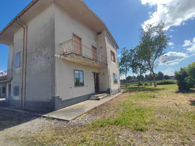 Villa Indipendente in vendita a Sabbioneta, Lombardia