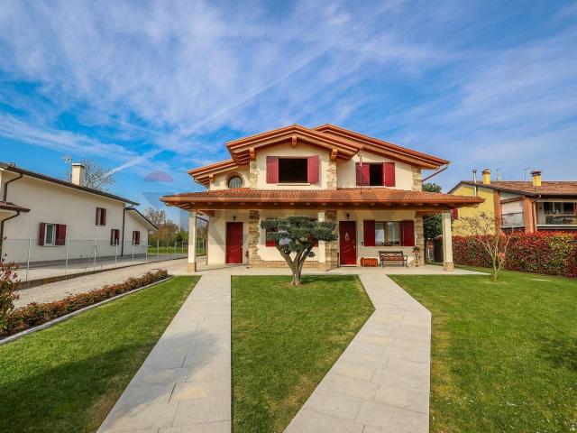 Villa Indipendente in vendita a Saccolongo, Veneto