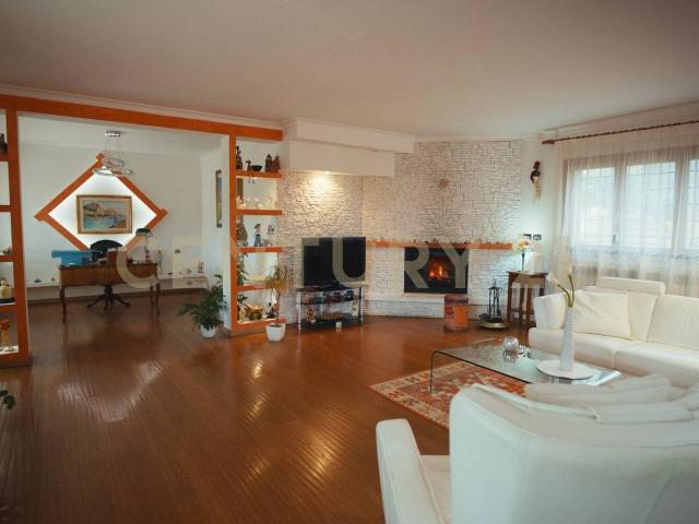 Villa Indipendente in vendita a Monte Caminetto, Roma Capitale