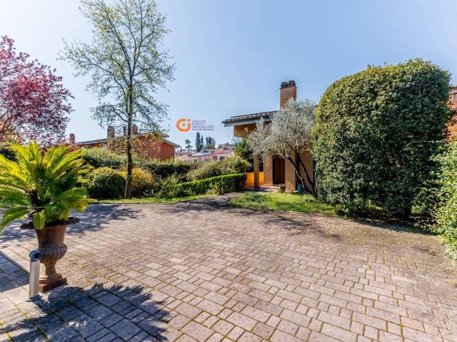 Villa Indipendente in vendita a Roma Capitale, Lazio
