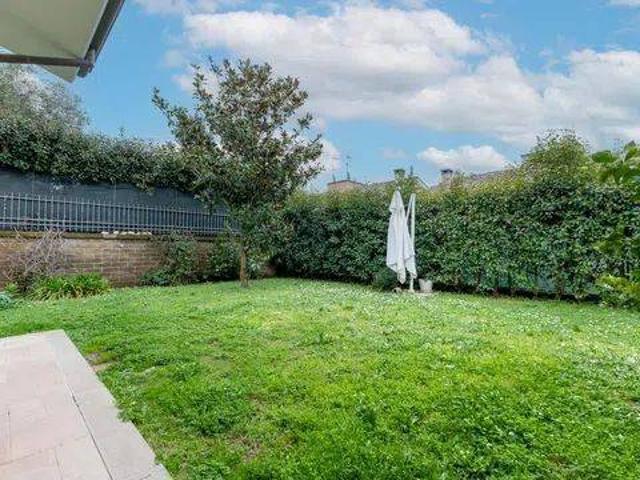 Villa Indipendente in vendita a Monte Caminetto, Roma Capitale