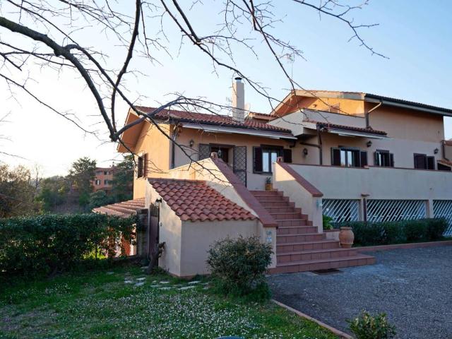 Villa Indipendente in vendita a Roma Capitale, Lazio