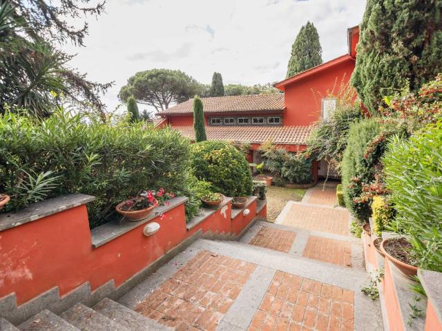 Villa Indipendente in vendita a Roma Capitale, Lazio