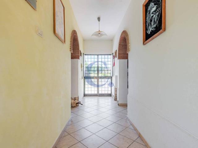 Villa Indipendente in vendita a Monte Caminetto, Roma Capitale