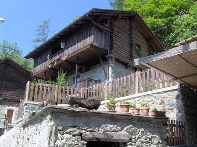 Villa Indipendente in vendita a Valmignana, Saint Vincent