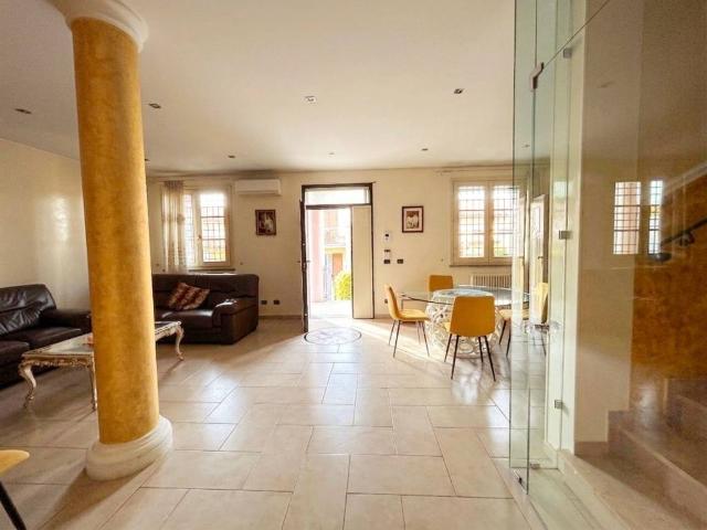 Villa Indipendente in vendita a Sala Baganza, Reggio Emilia