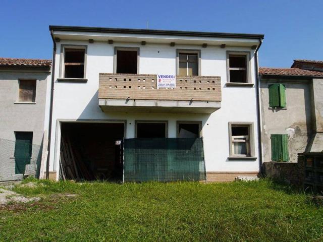 Villa Indipendente in vendita a Salara, Veneto