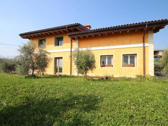 Villa Indipendente in vendita a Salcedo, Veneto