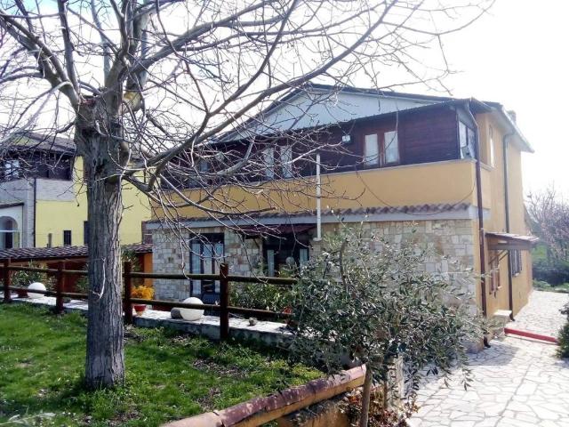 Villa Indipendente in vendita a Salcito, Molise