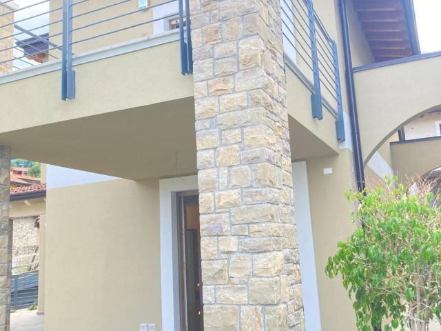 Villa Indipendente in vendita a Comunità montana del Sebino bresciano, Sale Marasino