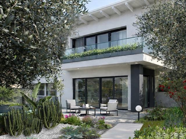 Villa Indipendente in vendita a Comunità montana del Sebino bresciano, Sale Marasino