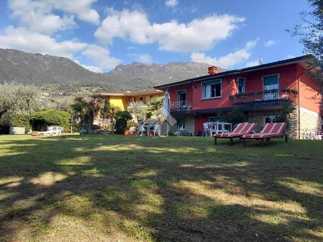 Villa Indipendente in vendita a Gandizzano, Sale Marasino