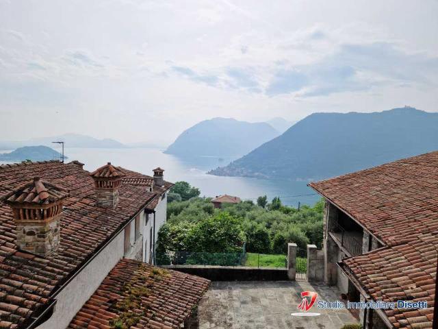 Villa Indipendente in vendita a Comunità montana del Sebino bresciano, Sale Marasino