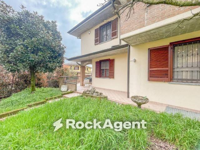 Villa Indipendente in vendita a Salerano Sul Lambro, Lombardia