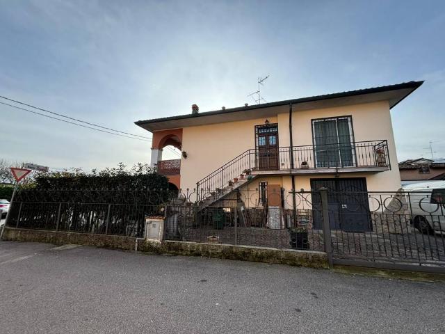 Villa Indipendente in vendita a Salerano Sul Lambro, Lombardia