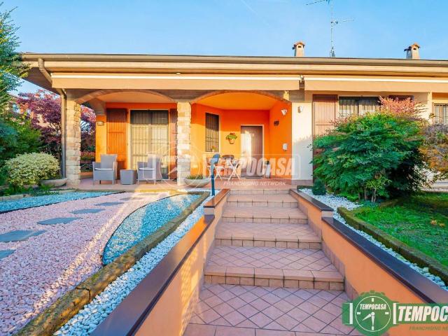 Villa Indipendente in vendita a Salerano Sul Lambro, Lombardia
