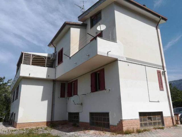 Villa Indipendente in vendita a Casa Manzo, Salerno