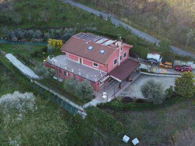 Villa Indipendente in vendita a Salerno