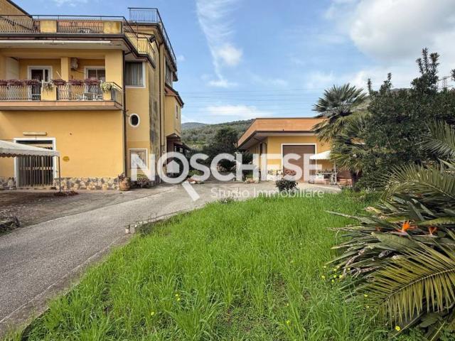 Villa Indipendente in vendita a Salerno, Campania