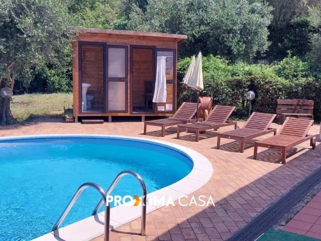 Villa Indipendente in vendita a Salerno