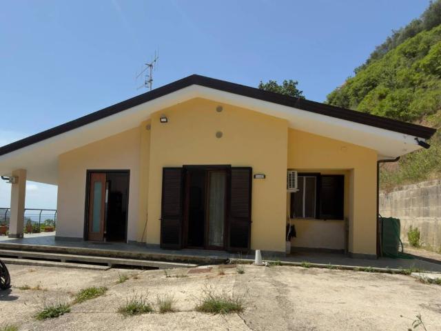 Villa Indipendente in vendita a San Bartolomeo di Giovi, Salerno