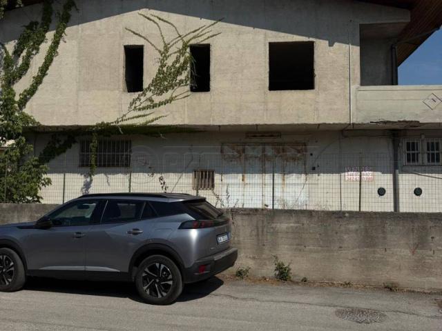 Villa Indipendente in vendita a San Leonardo, Salerno