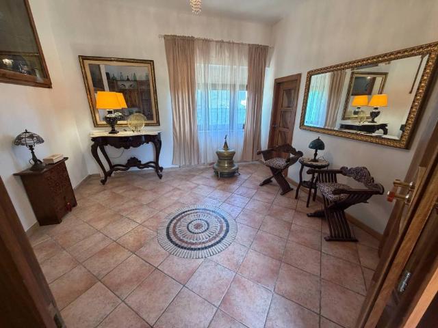 Villa Indipendente in vendita a Casa Roma, Salerno