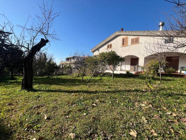 Villa Indipendente in vendita a Casa Roma, Salerno