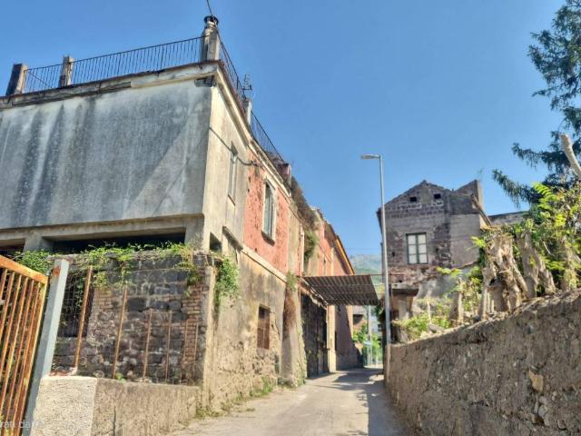Villa Indipendente in vendita a Brignano Superiore, Salerno