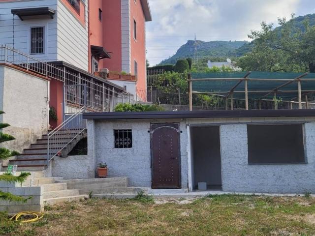 Villa Indipendente in vendita a Salerno, Campania