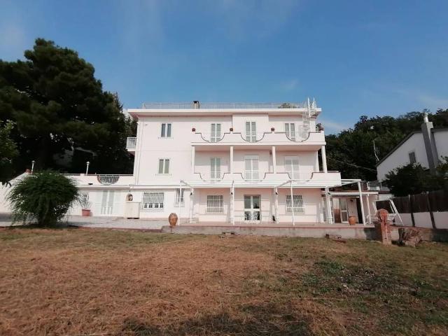 Villa Indipendente in vendita a Salerno