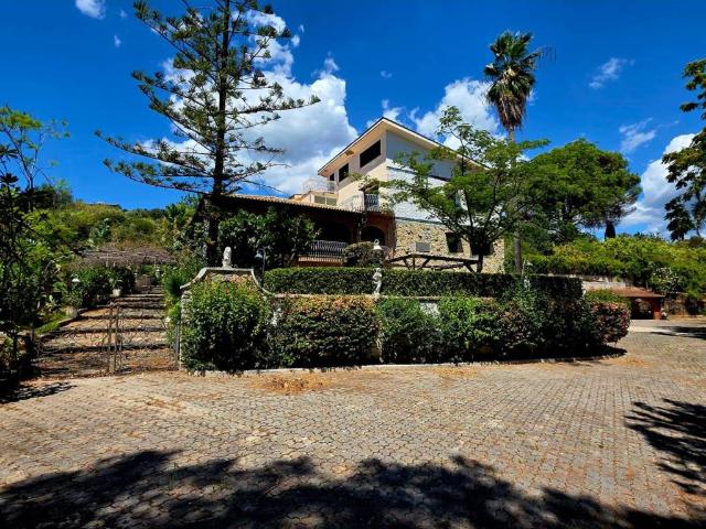 Villa Indipendente in vendita a Sant'Eustachio, Salerno
