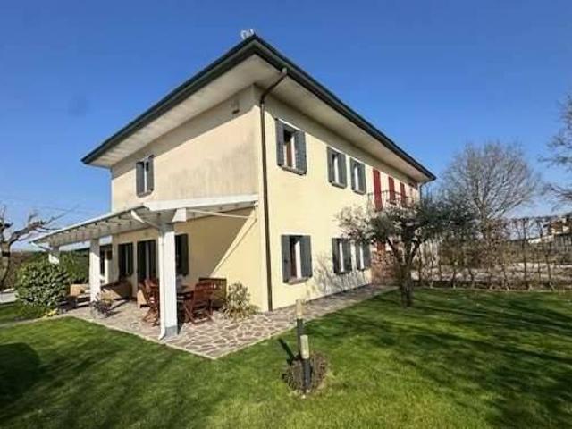 Villa Indipendente in vendita a Salgareda, Veneto