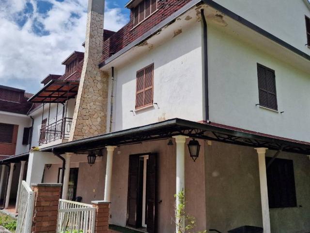 Villa Indipendente in vendita a Piemonte, Cuneo