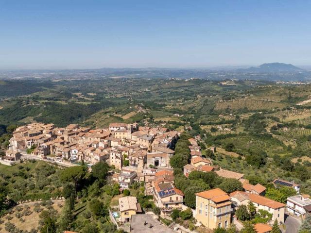 Villa Indipendente in vendita a Salisano, Lazio