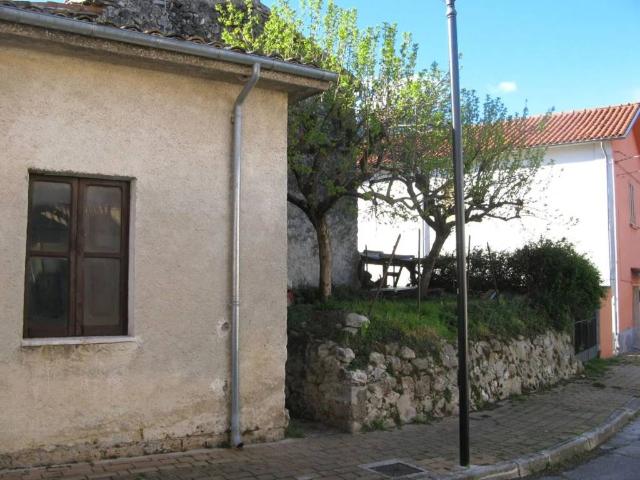 Villa Indipendente in vendita a Salle, Abruzzo