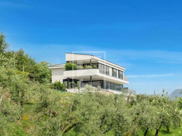 Villa Indipendente in vendita a Comunità Montana Parco Alto Garda bresciano, Salò