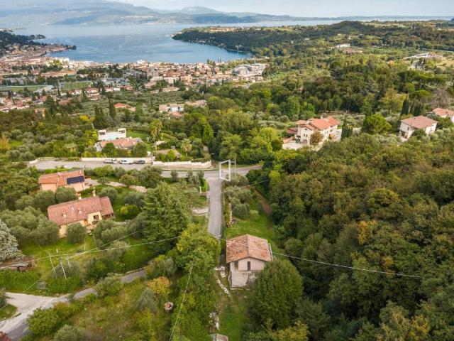 Villa Indipendente in vendita a Comunità Montana Parco Alto Garda bresciano, Salò