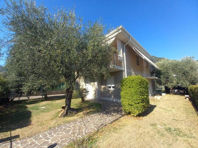 Villa Indipendente in vendita a Comunità Montana Parco Alto Garda bresciano, Salò